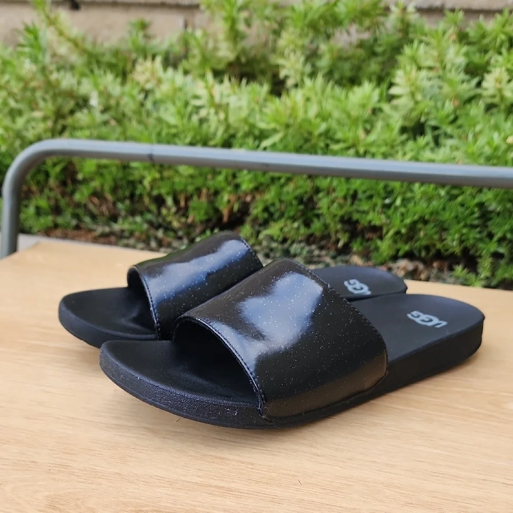 UGG Black Glitter Slides Comfortable Sandals Sn 1116688K Size 5